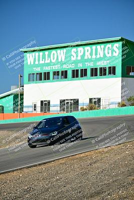 media/Oct-18-2025-Extreme Speed (Sat) [[d6d7e1fef1]]/Group 4 Orange/Session 1 (Turn 4)/